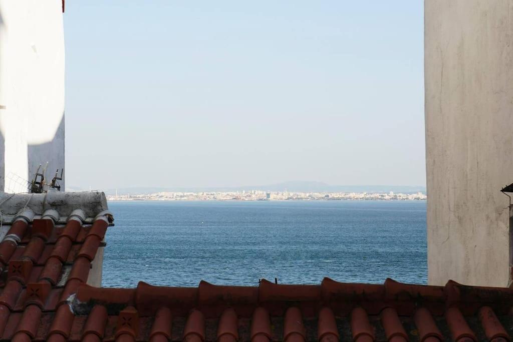 Two Bedroom Apt In Historic Location! Close To The River Lisboa Ngoại thất bức ảnh
